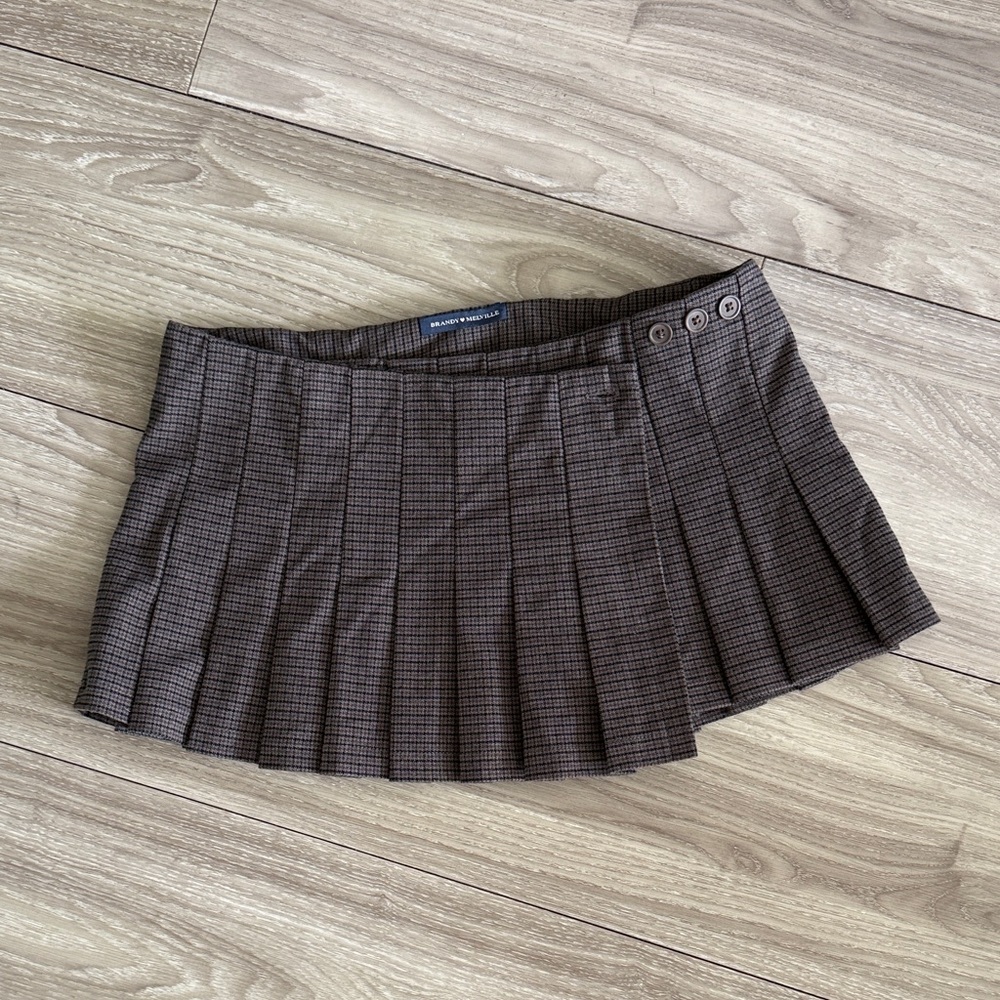 Brandy Melville pleated mini skirt NWOT